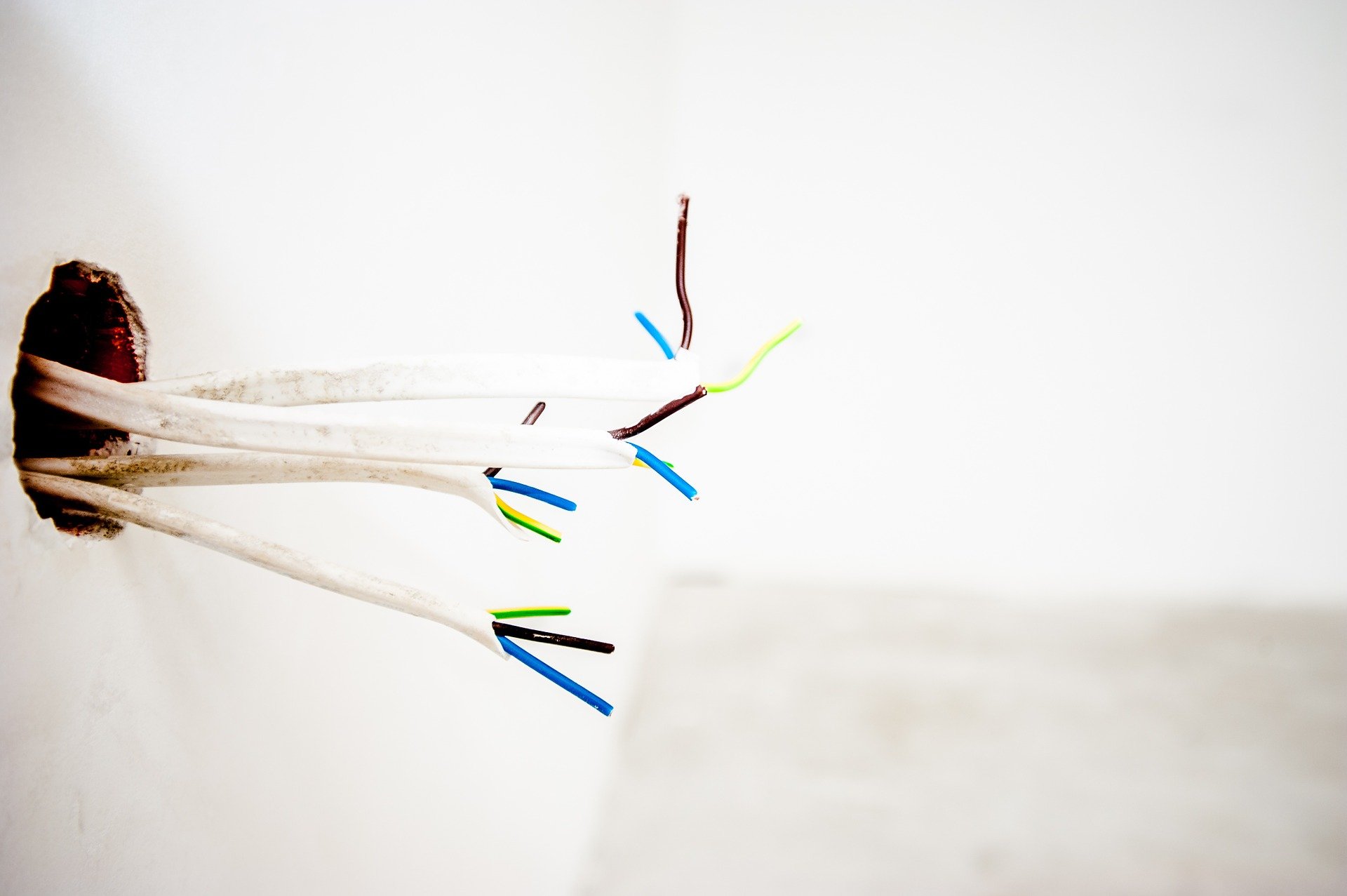 Types of Outlets You Want in Your Phoenix Electrical Remodeling Project